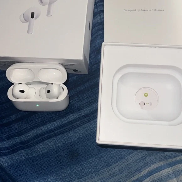 AirPods Pro 2 GenerationWirelessEarbuds with MagSafeChargingCase